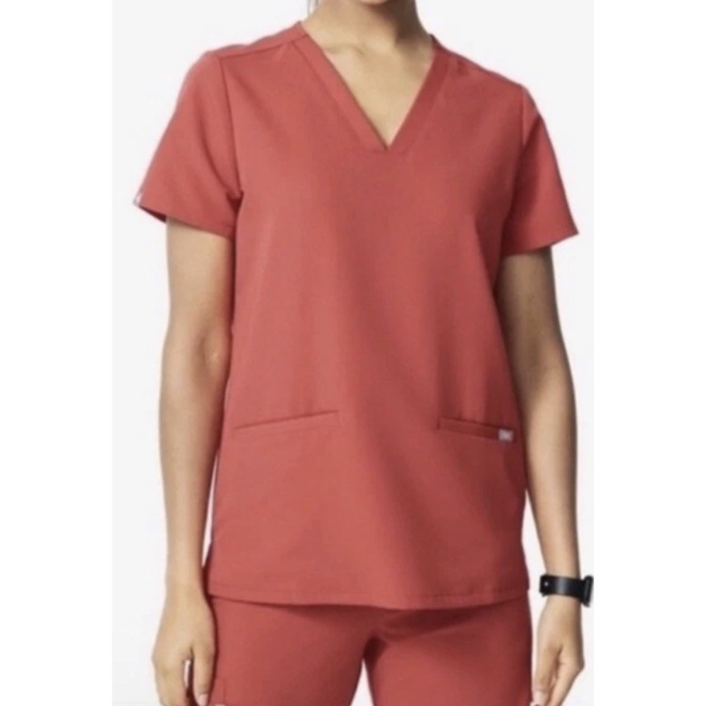 Figs‎ Women's Clay Casma Scrub Top Size Small